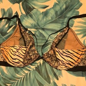 Victoria's Secret Very Sexy Unlined Plunge Bra